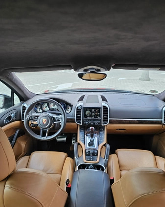Porsche Cayenne cena 209100 przebieg: 146000, rok produkcji 2015 z Kielce małe 562